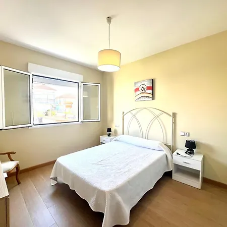 Piso Playa As Sinas Apartment *